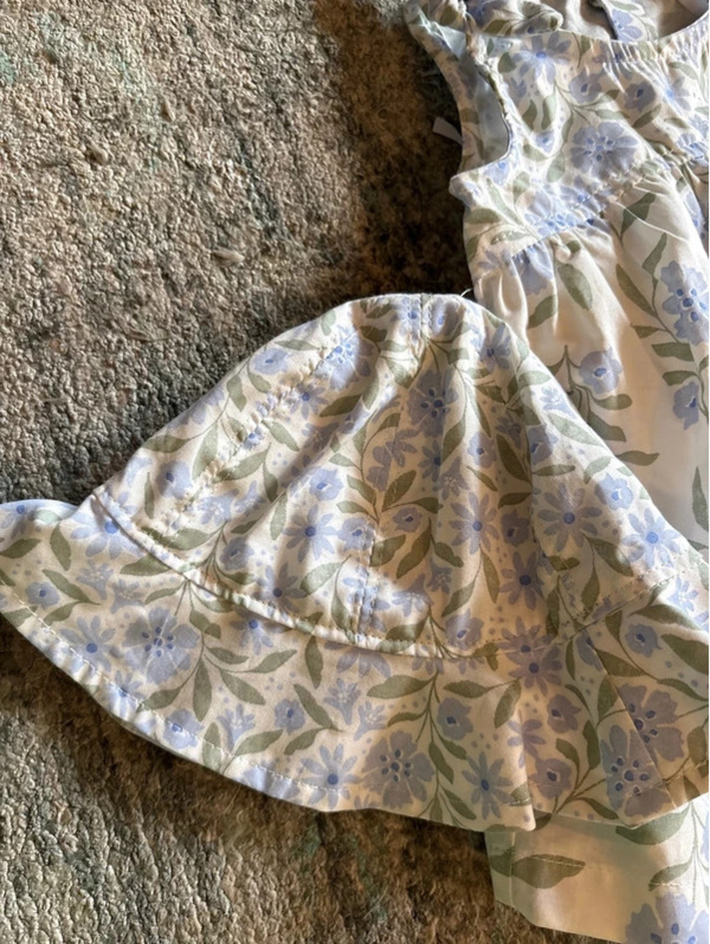 Carter’s 3-piece Girl’s Dress set. 3m. NWT! - Picture 3 of 4